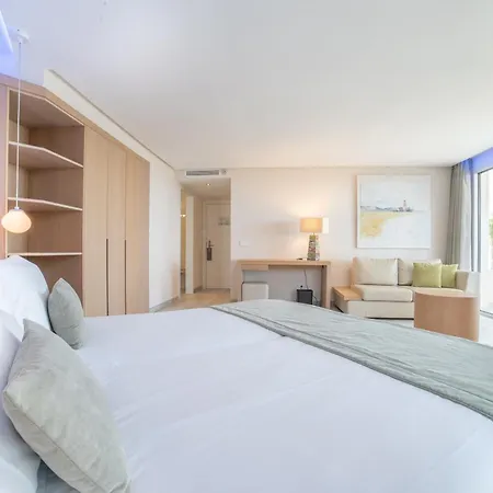 Melbeach & - Adults Only 4*